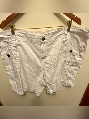 Lane Bryant White Cotton Blend Shorts - Size 20